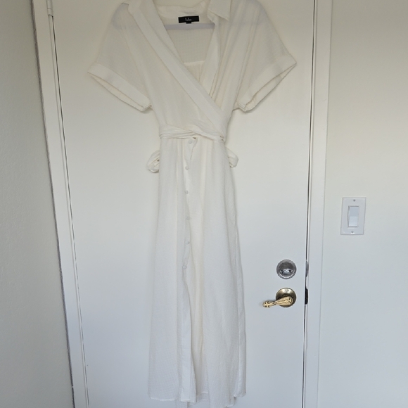 Lulus Dresses & Skirts - Lulu's Elegant White Wrap Dress